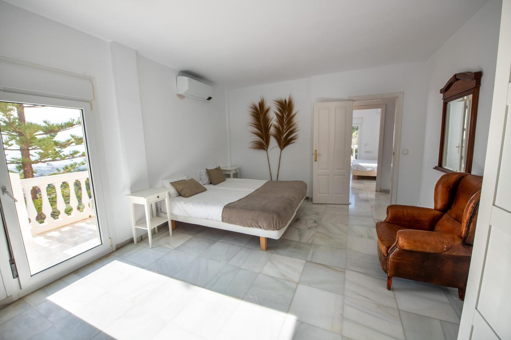 Gran Villa Con Vistas Al Mar Y Piscina Privada Malaga Exterior photo